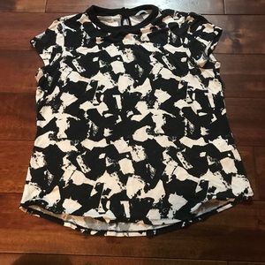 Loose fitting h&m shirt